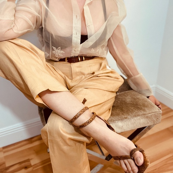 High Waisted Linen Pants in Dulce de Leche - Picture 6 of 16